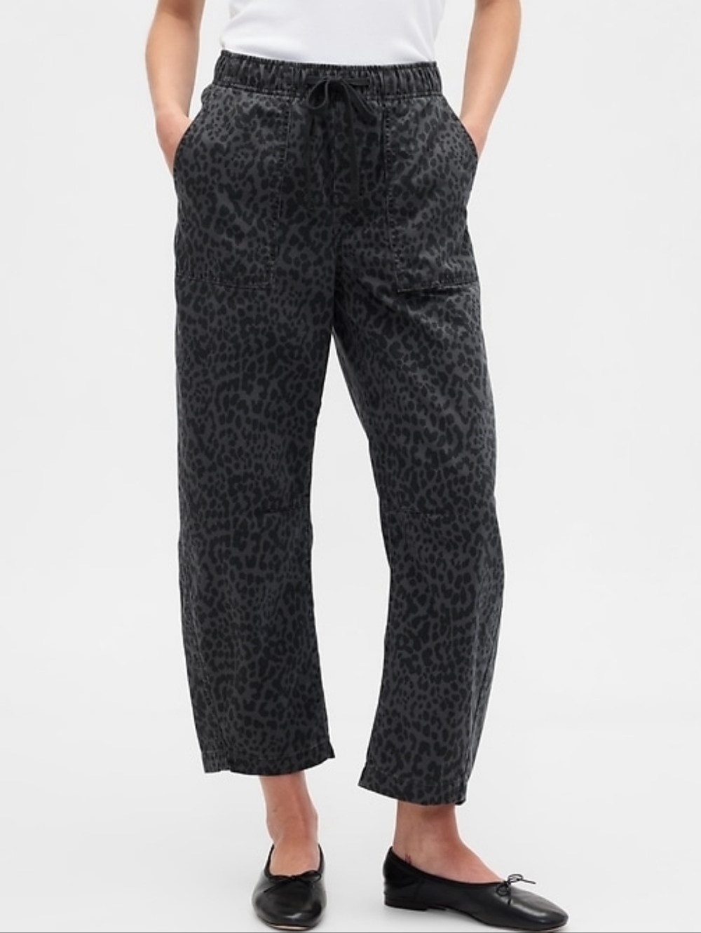 GAP Pull On Barrel Jeans Gray Leopard